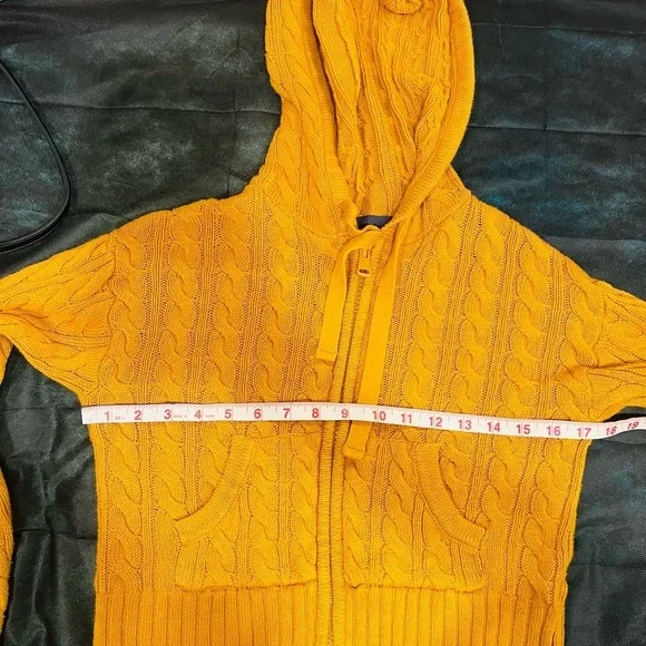 🔥American Eagle  Knit Mustard Sweater🔥 - Picture 3 of 6